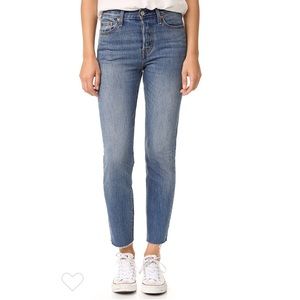 Levi’s Wedgie Icon Jeans in Coyote Desert